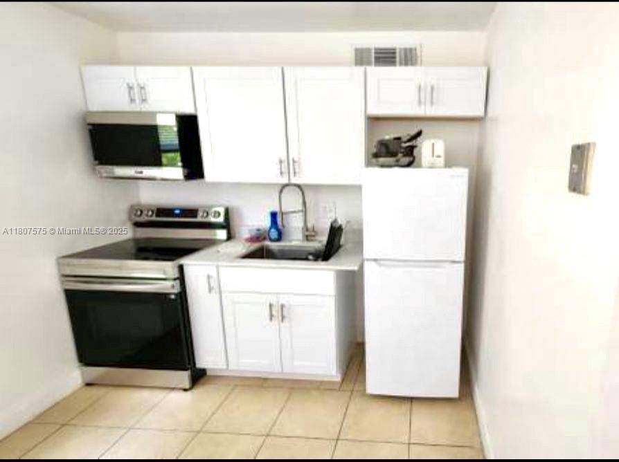 Hallandale Beach, FL 33009,30 SE 4th Ave #210