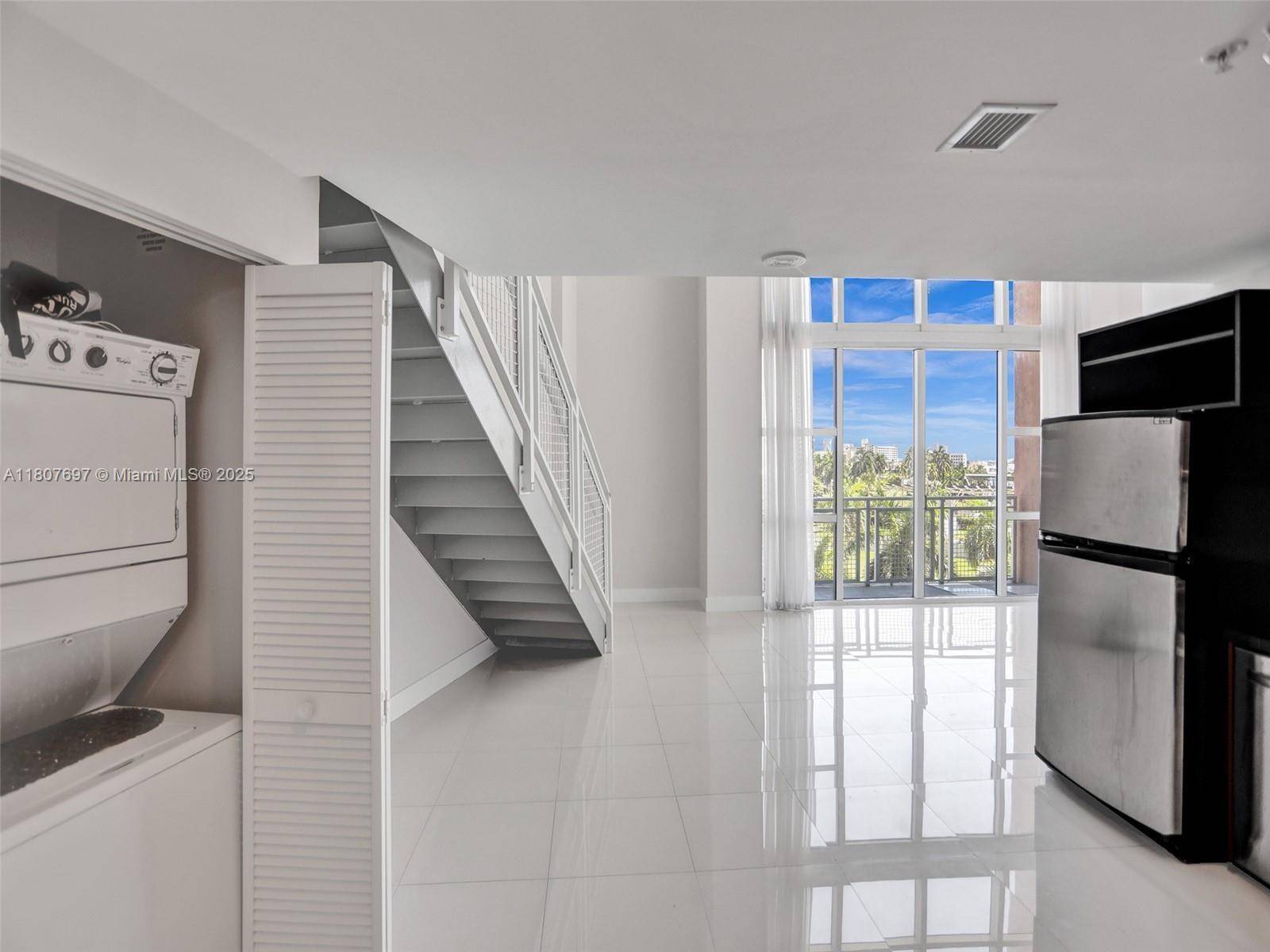 Miami, FL 33132,244 Biscayne Blvd #439