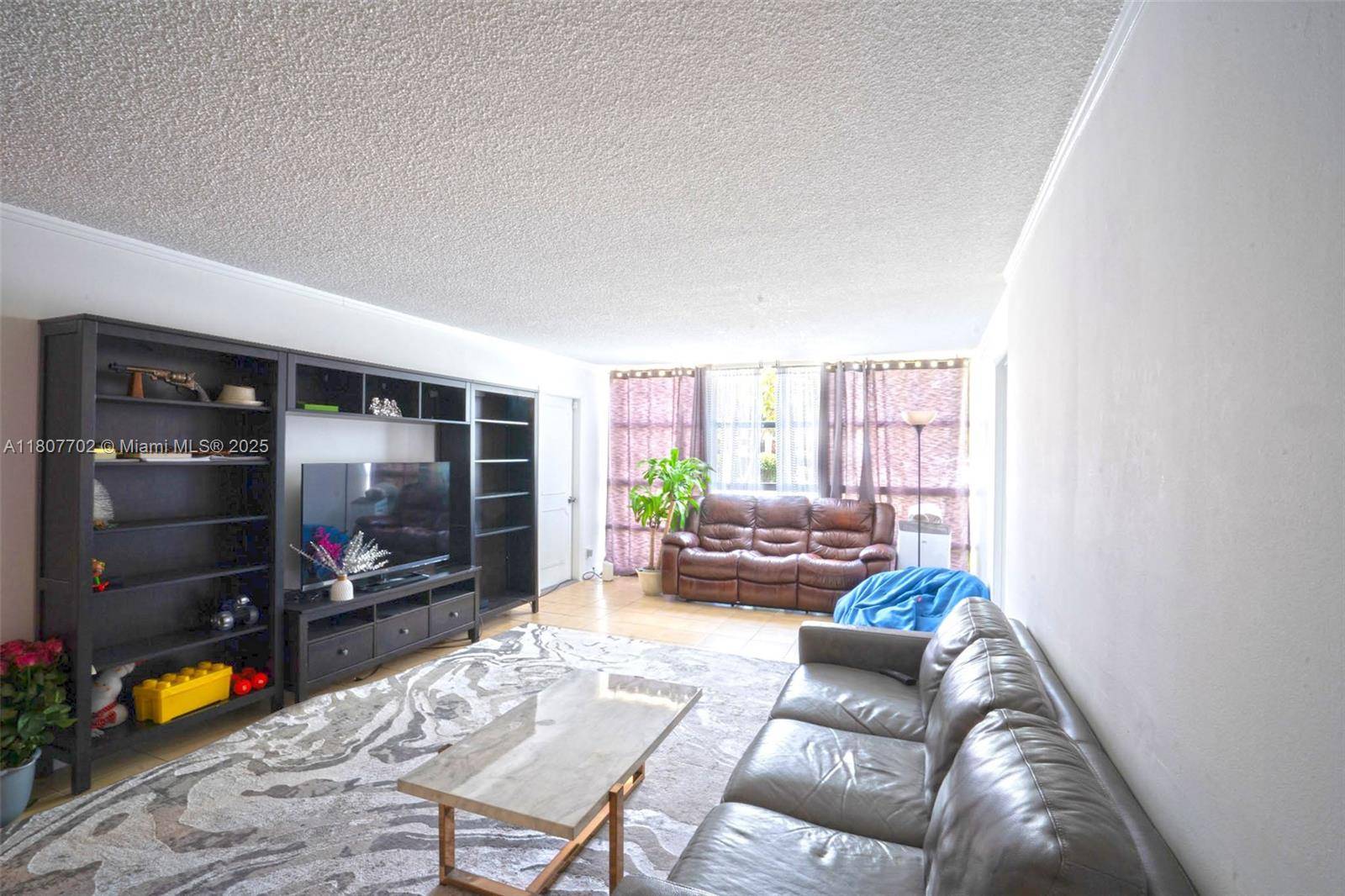 Hallandale Beach, FL 33009,2101 Atlantic Shores Blvd #120