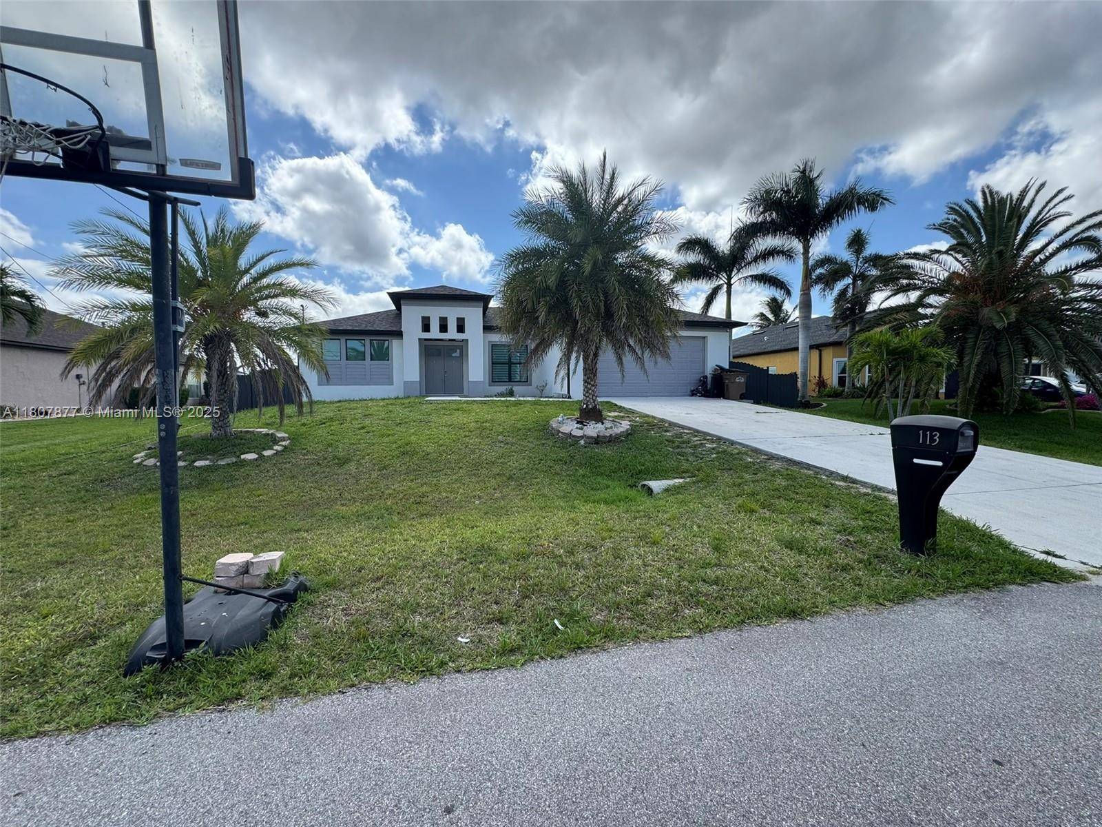 Cape Coral, FL 33993,113 NW 38th Pl