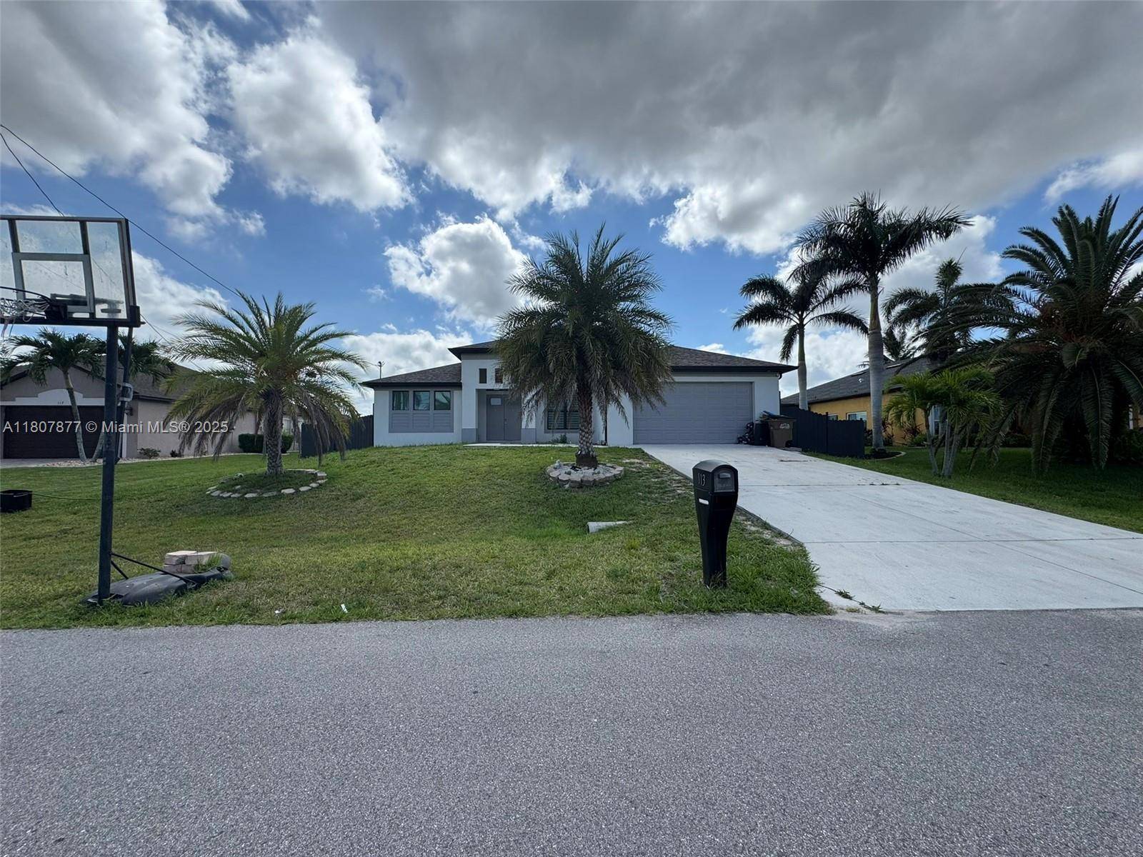 Cape Coral, FL 33993,113 NW 38th Pl