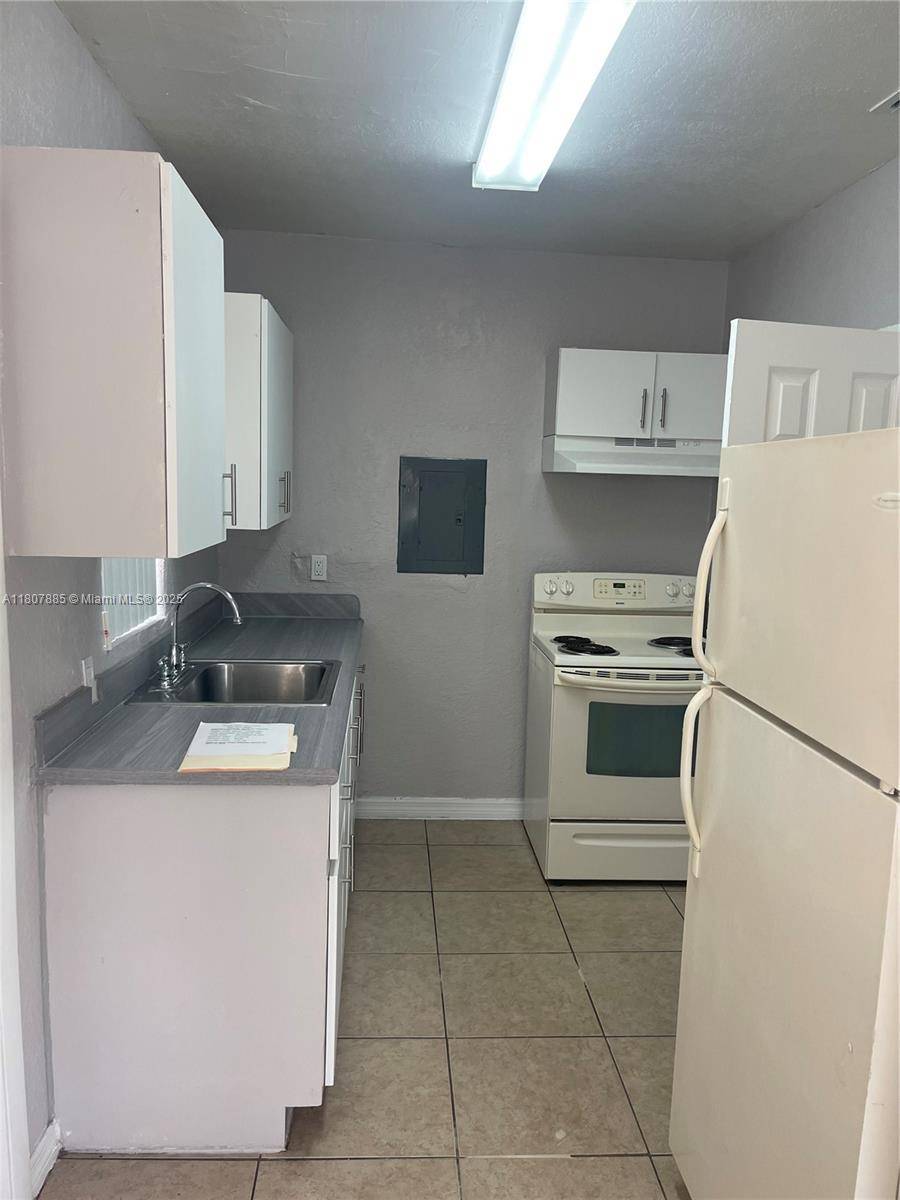 Miami, FL 33138,135 NE 80th Ter #C