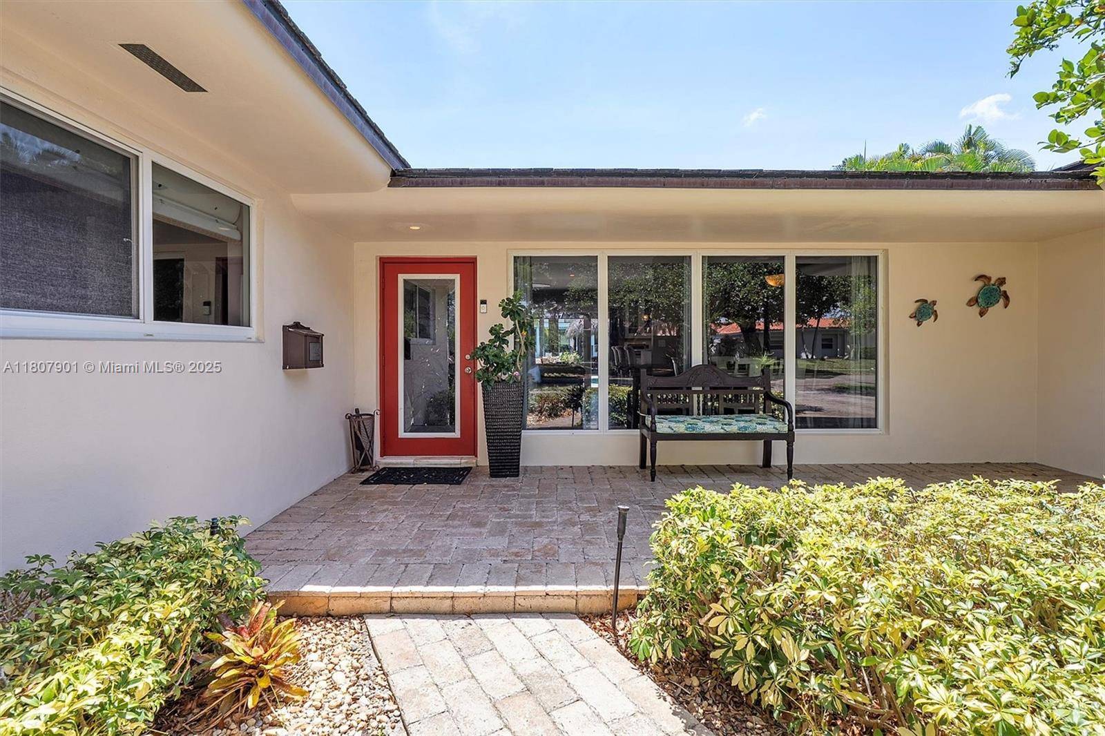 North Miami, FL 33181,13105 Coronado Dr