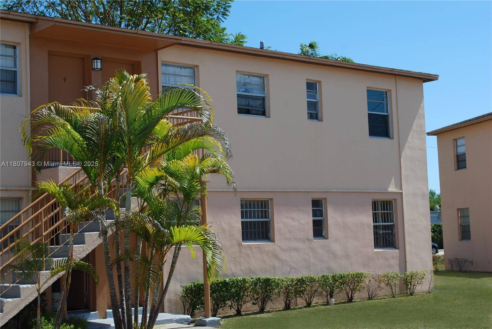 South Miami, FL 33143,6505 SW SW 57th Court #4