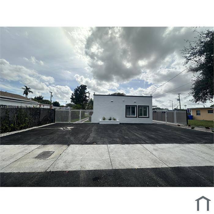 Miami, FL 33127,1136 NW 55th St #2