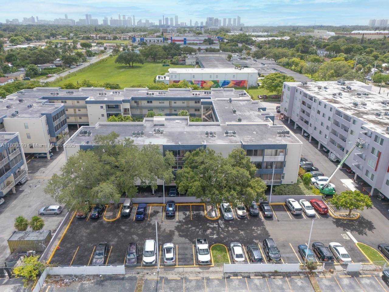 North Miami Beach, FL 33162,16750 NE 10th Ave #225