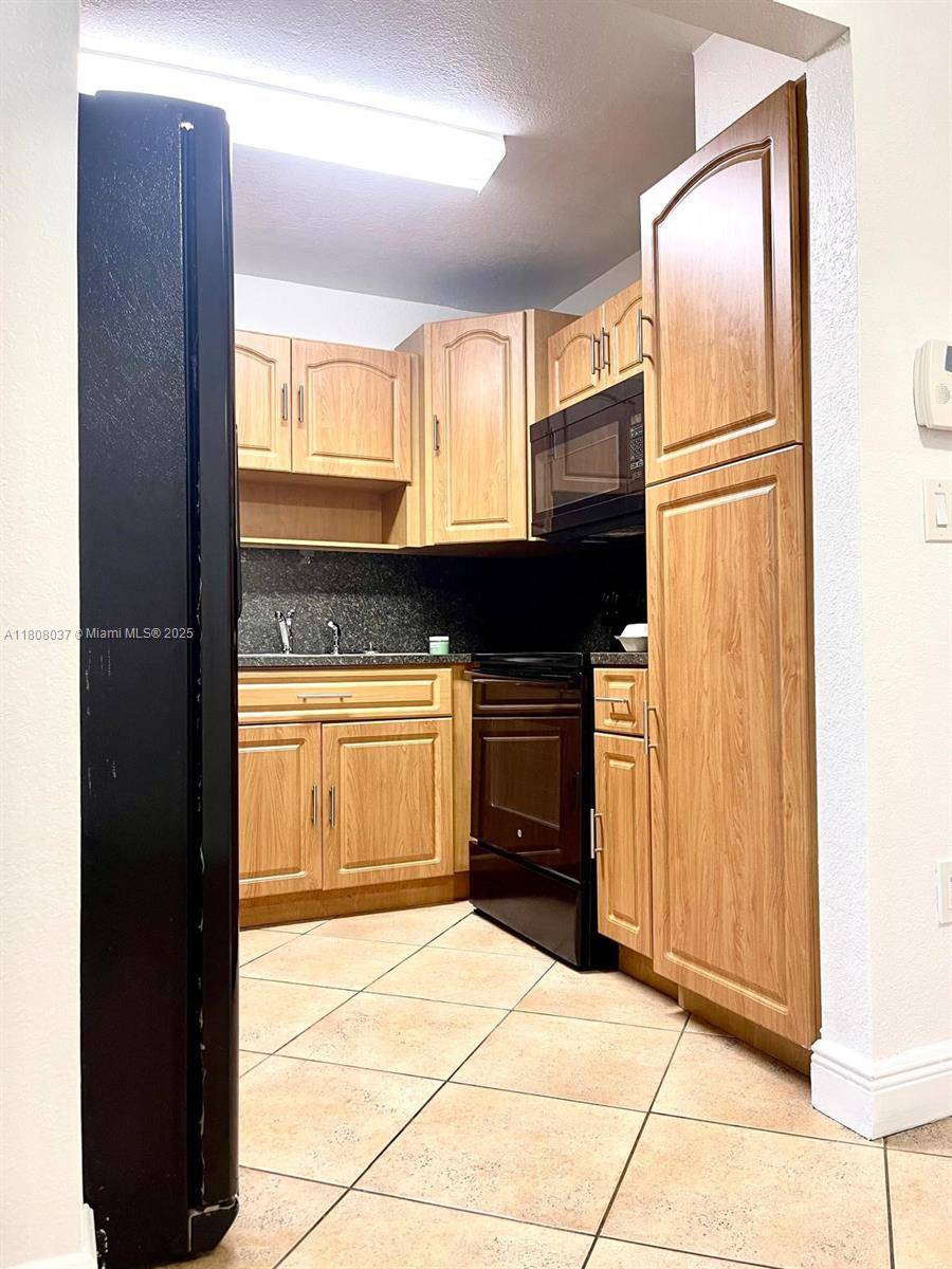 Hialeah, FL 33018,3021 W 76th St #C-101