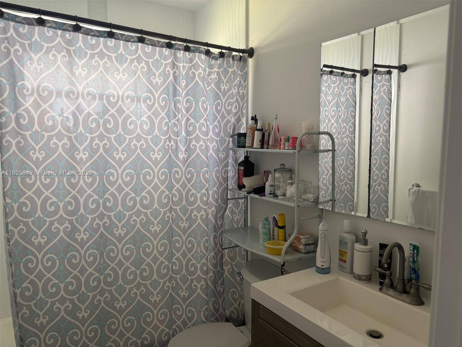 Hollywood, FL 33021,2427 Garland Cir #195