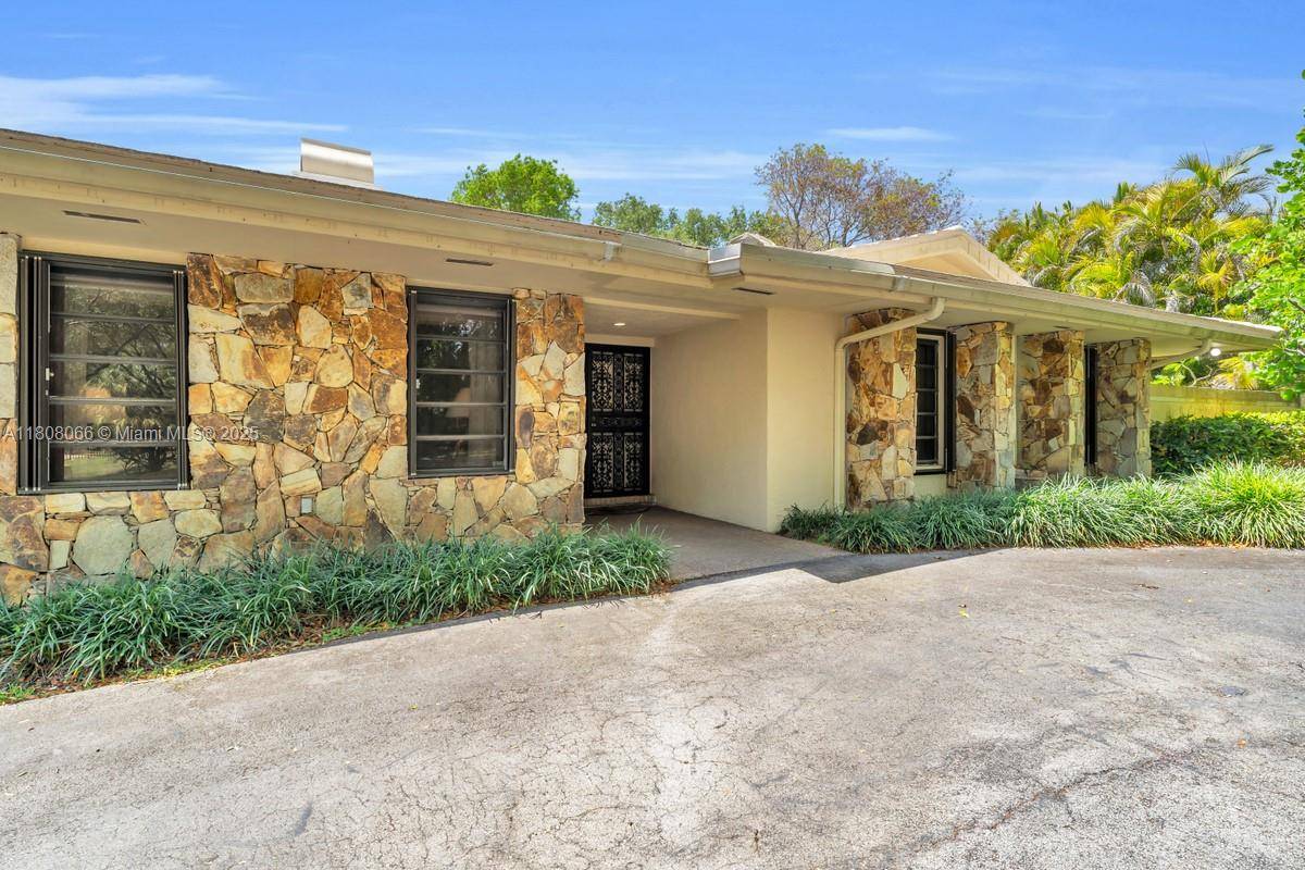 Pinecrest, FL 33156,5990 SW 135th Ter