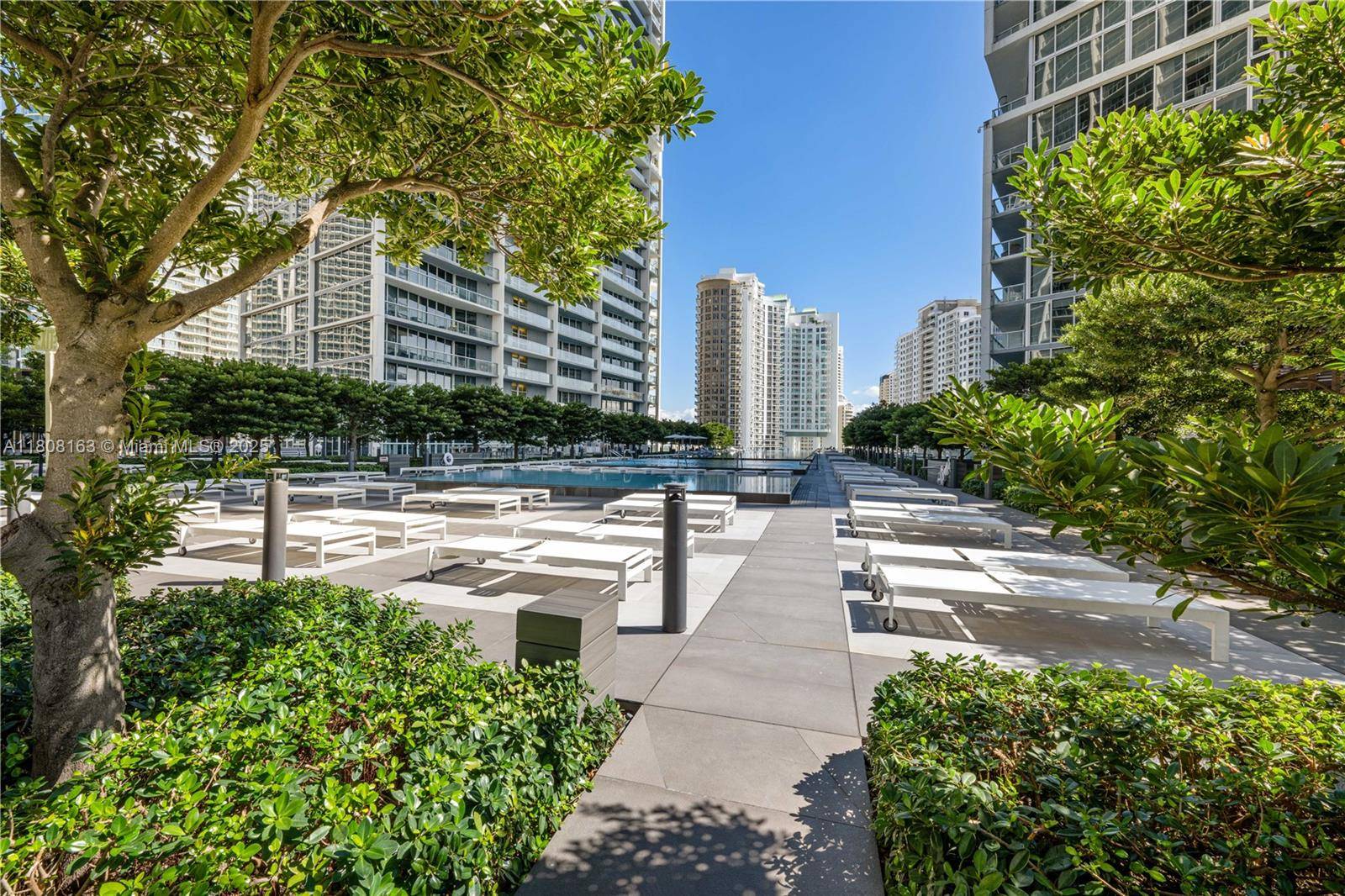 Miami, FL 33131,485 Brickell Ave #1604