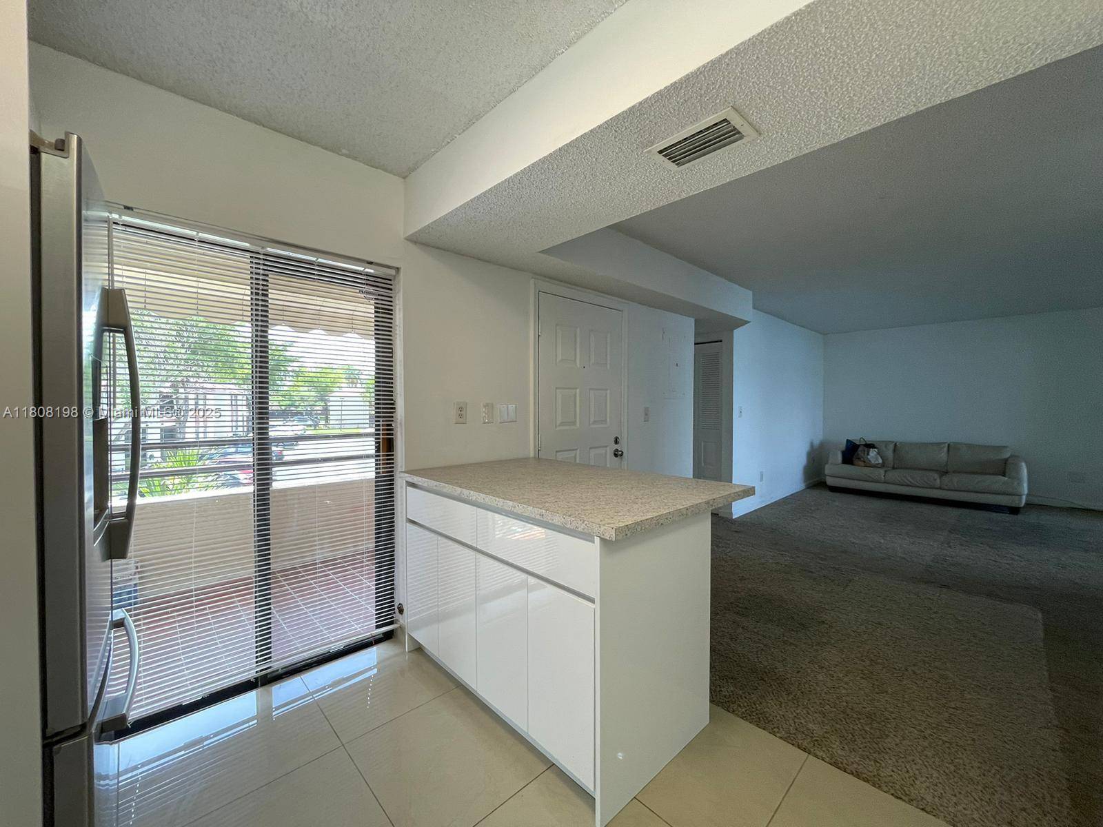 Miami, FL 33179,20105 NE 3rd Ct #6