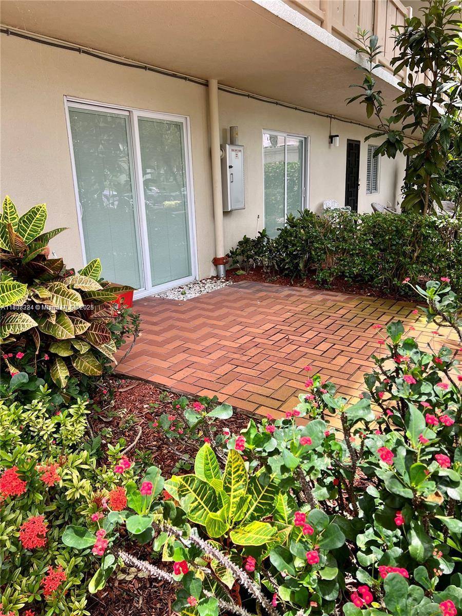 Delray Beach, FL 33446,14360 Strathmore Ln #102