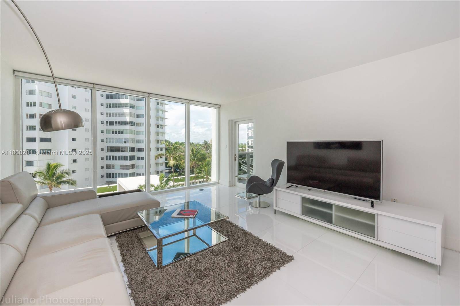 Bal Harbour, FL 33154,10275 Collins Ave #416
