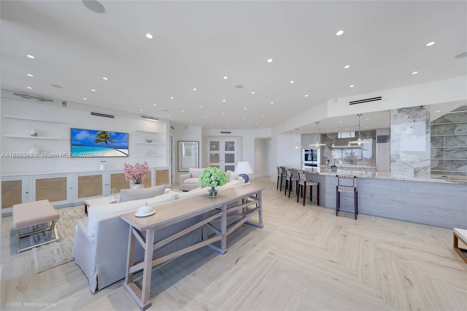 Bal Harbour, FL 33154,10225 Collins Ave #604 Renovated