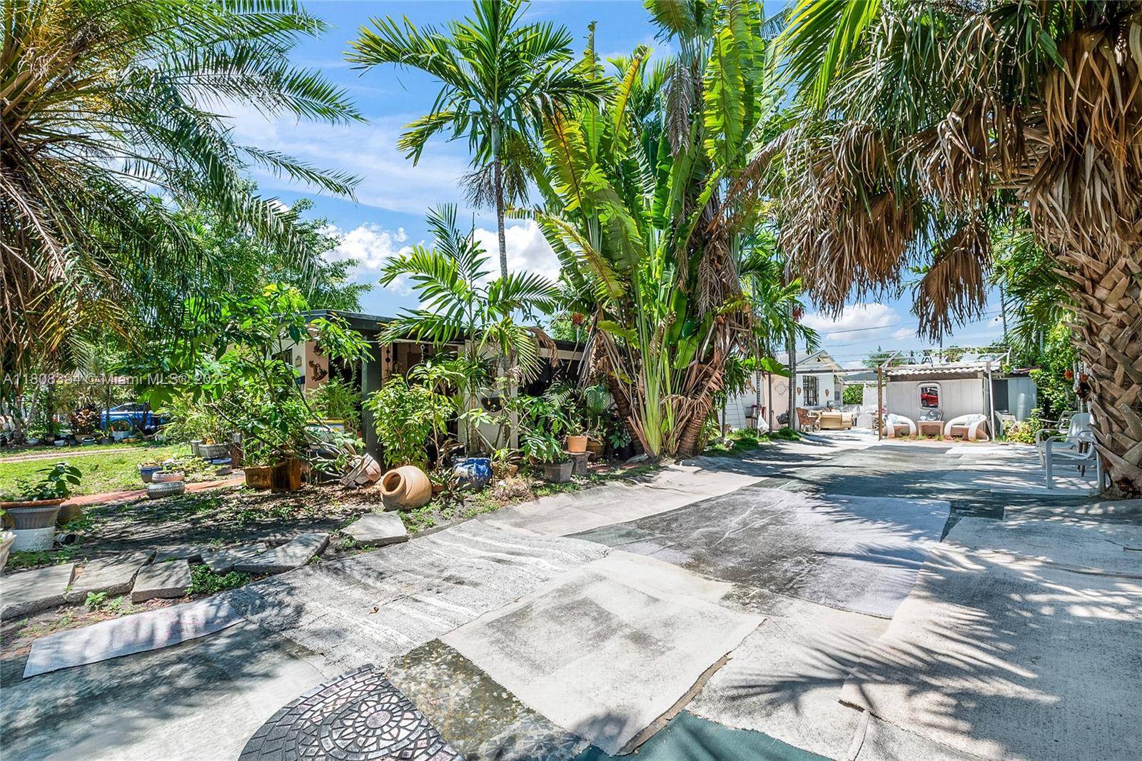 Miami, FL 33165,11351 SW 52nd Ter