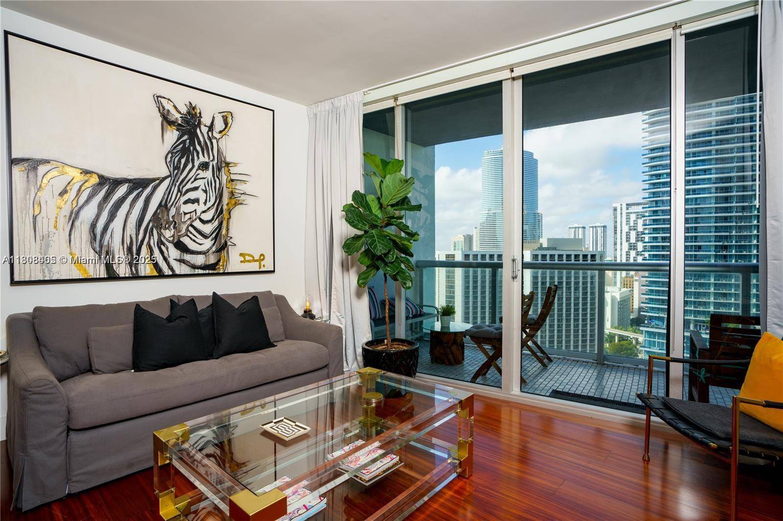 Miami, FL 33131,485 Brickell Ave #2403