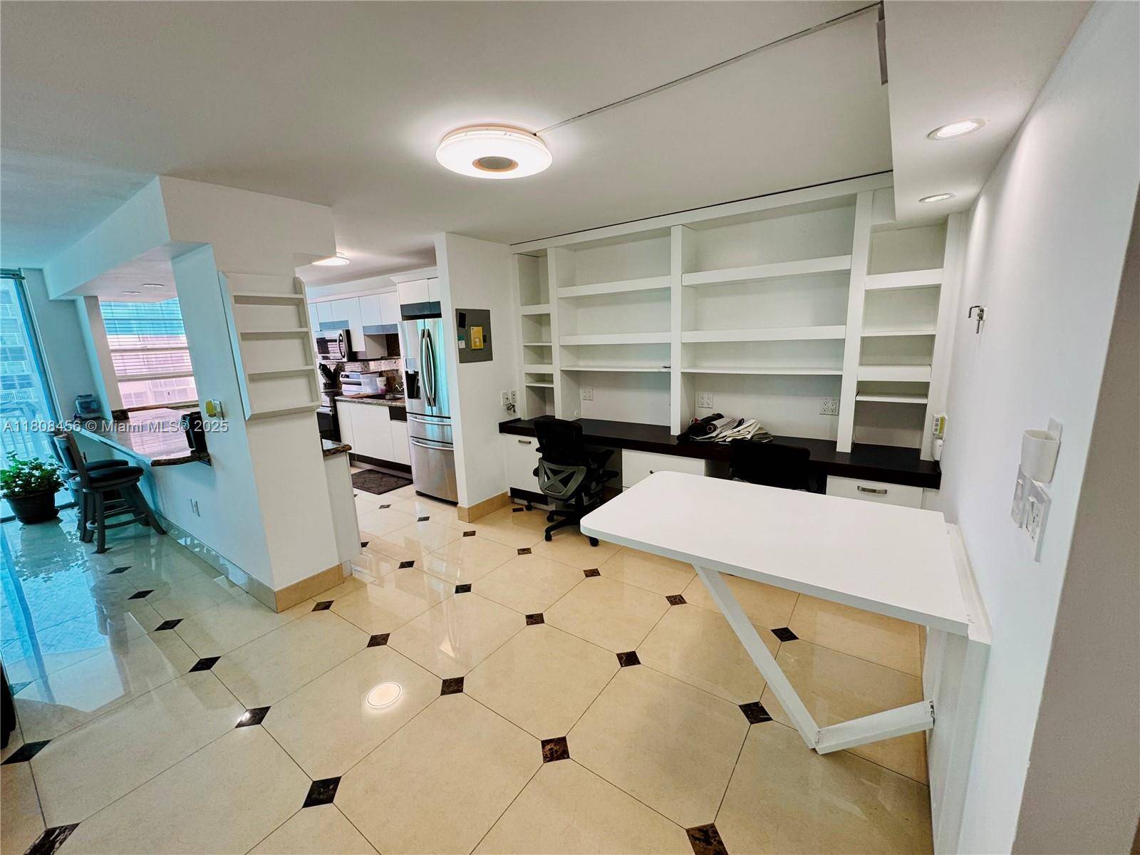 Aventura, FL 33160,18051 Biscayne Blvd #1501
