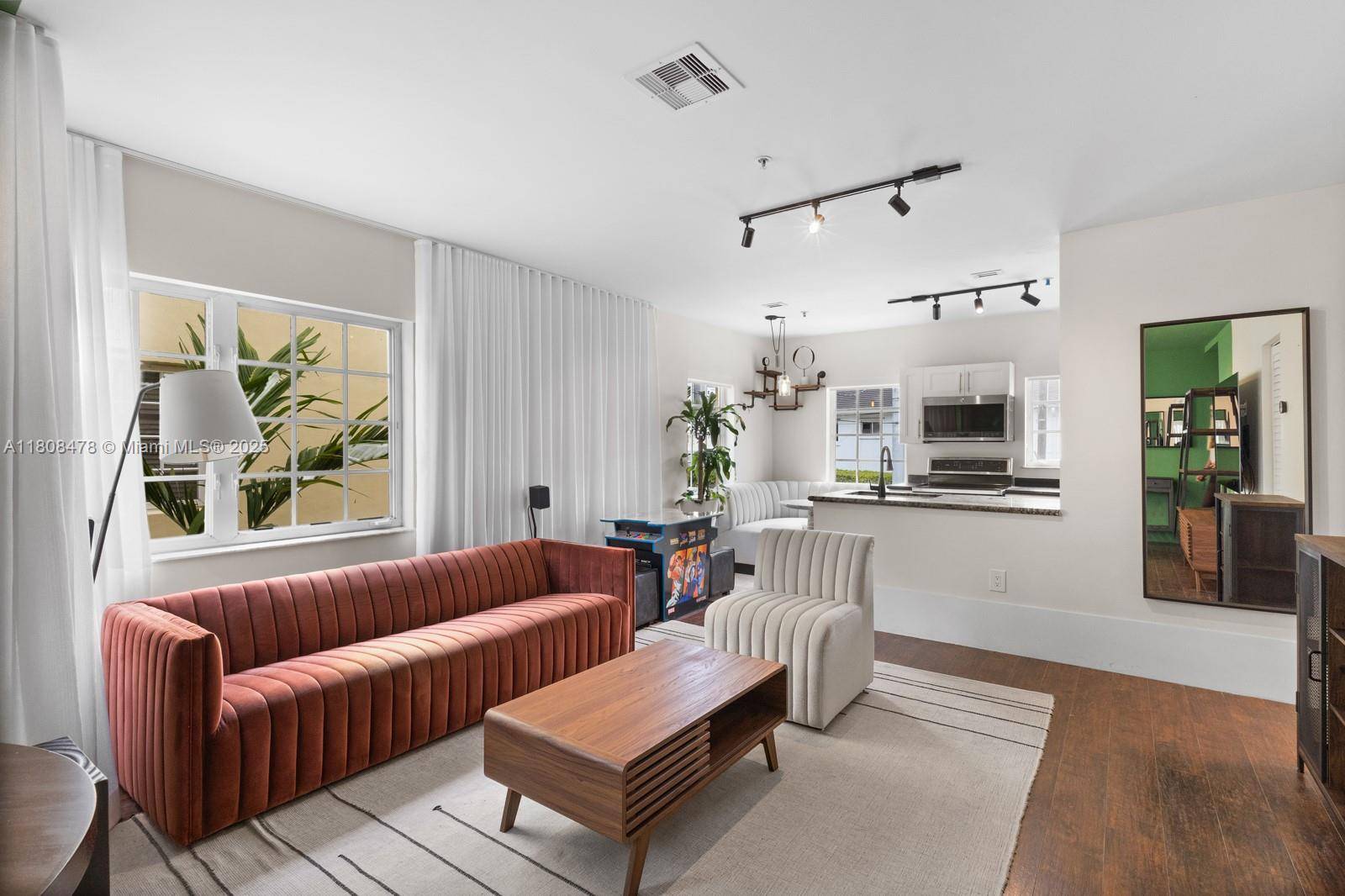Miami Beach, FL 33139,600 Euclid Ave #6B