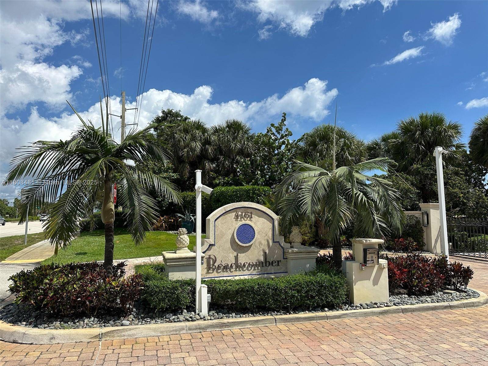 Jupiter, FL 33477,4161 S US Highway 1 #G2