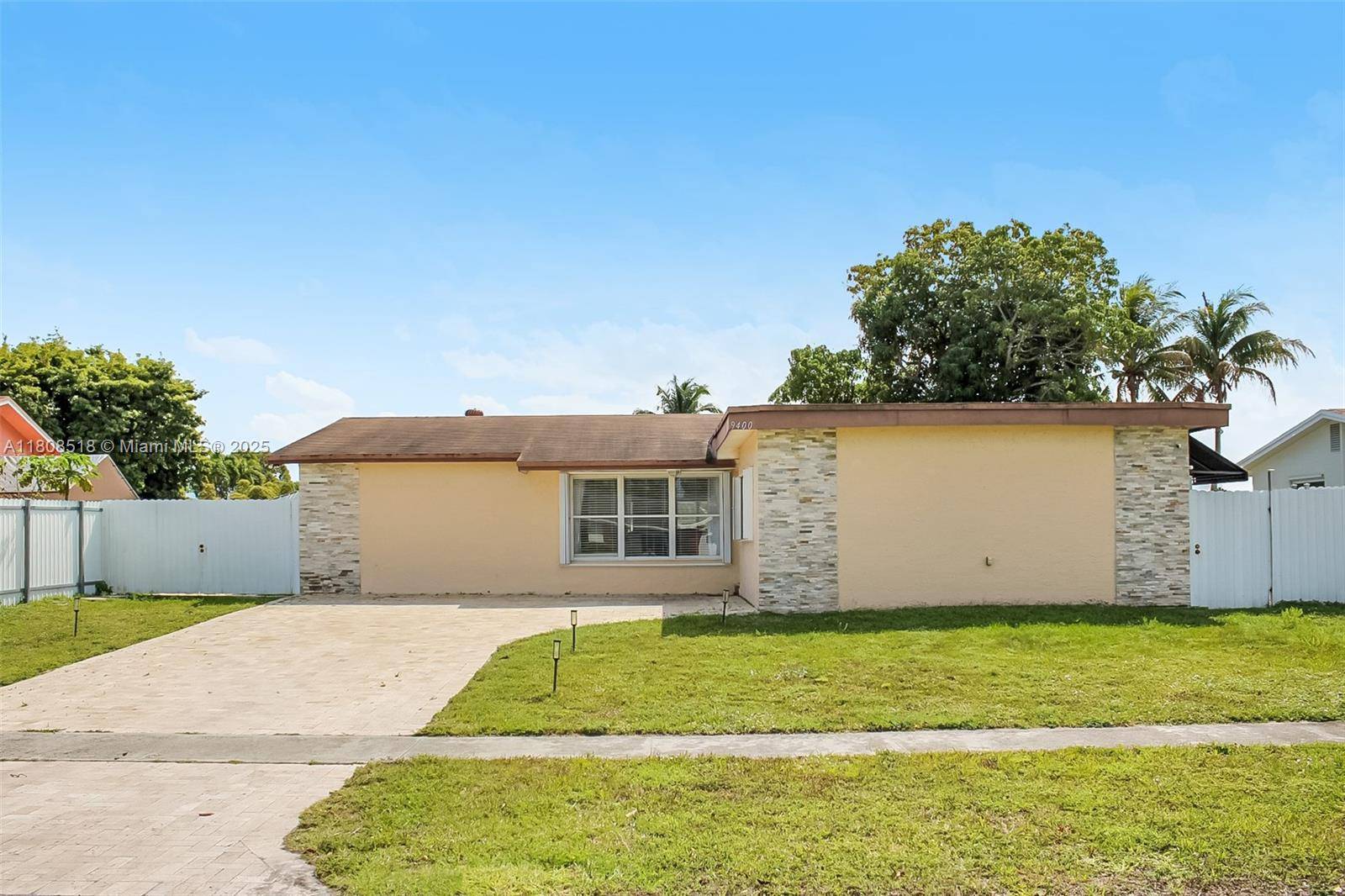 Pembroke Pines, FL 33024,9400 NW 13th St