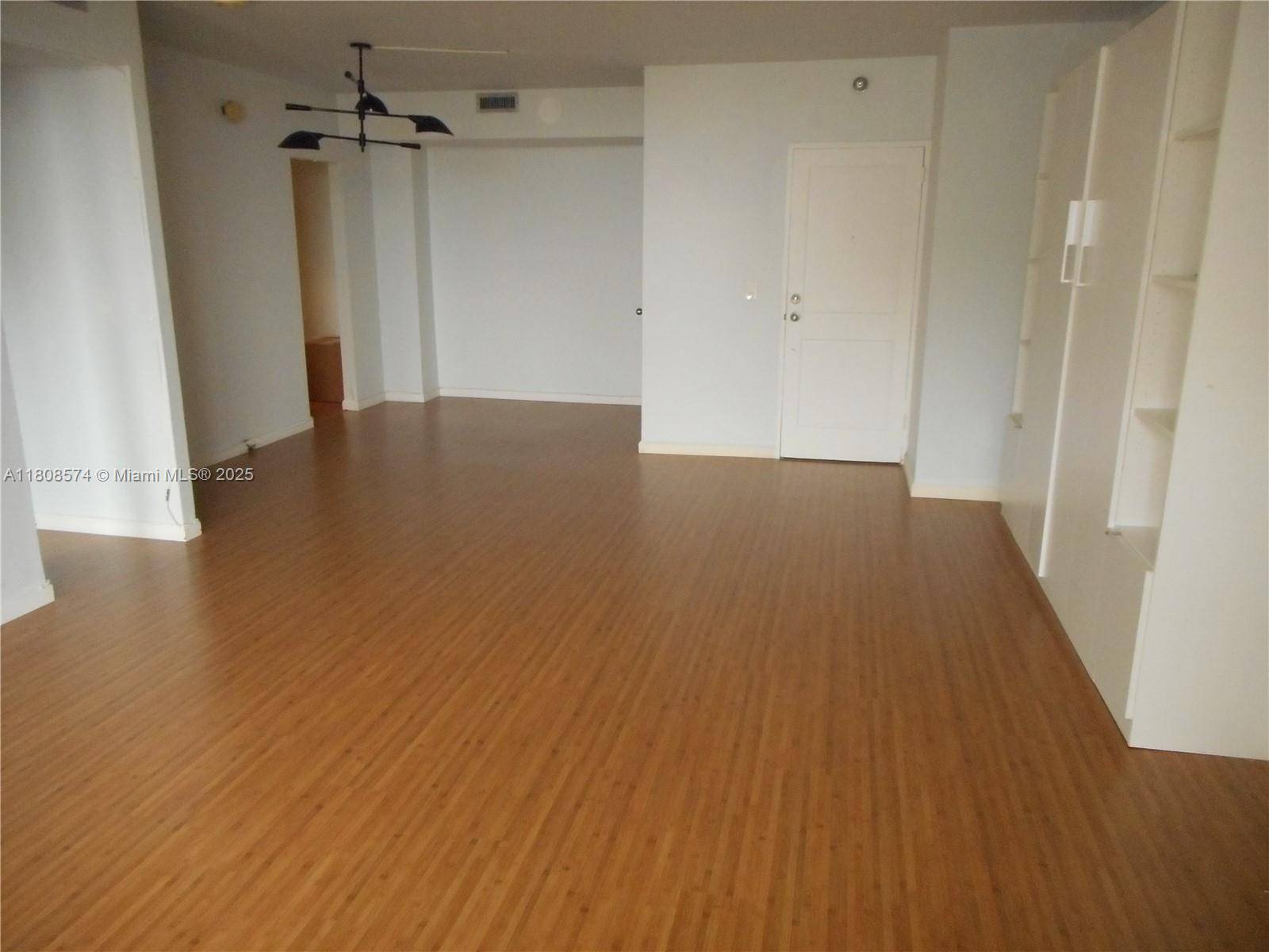 Bal Harbour, FL 33154,10185 Collins Ave #1204