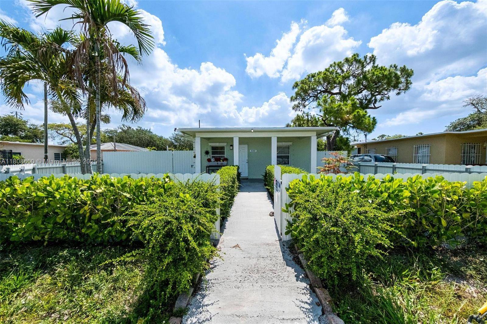 Fort Lauderdale, FL 33311,844 NW 15th Ave