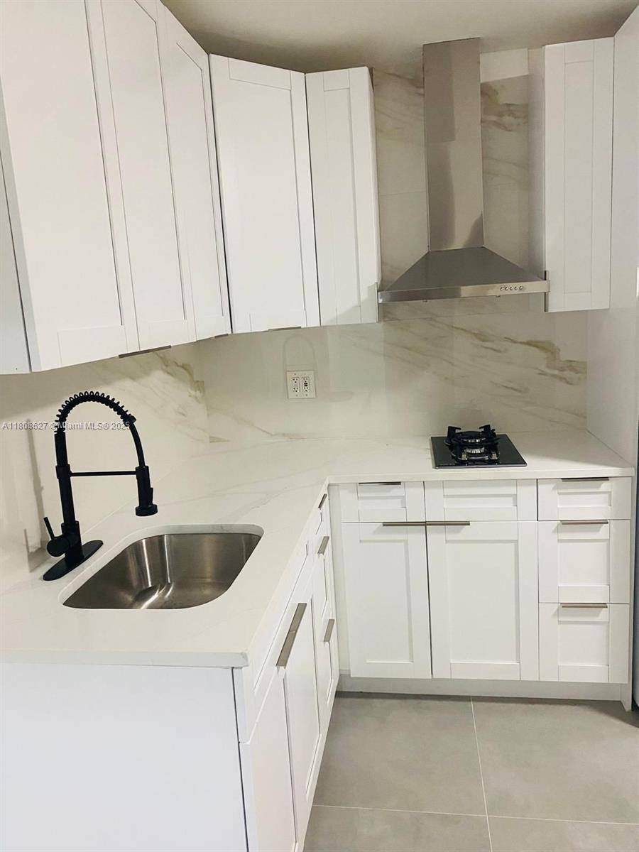 Fort Lauderdale, FL 33311,2820 NW 14th Ct