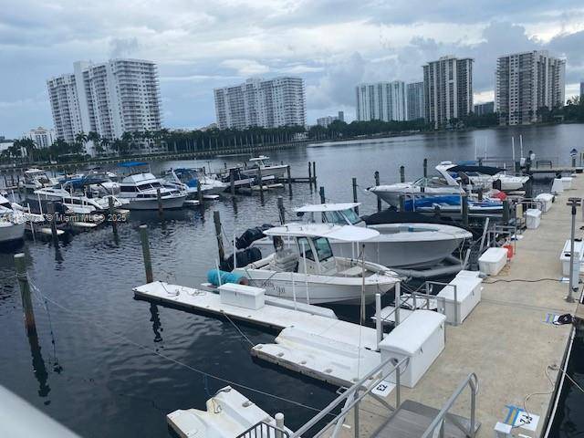 Aventura, FL 33160,18061 Biscayne Blvd #PH02