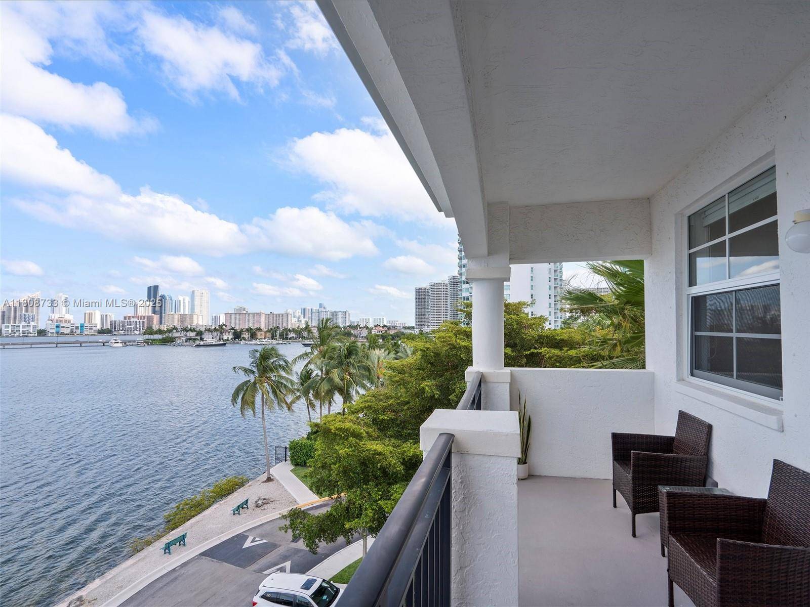 Aventura, FL 33160,3255 NE 184th St #12508