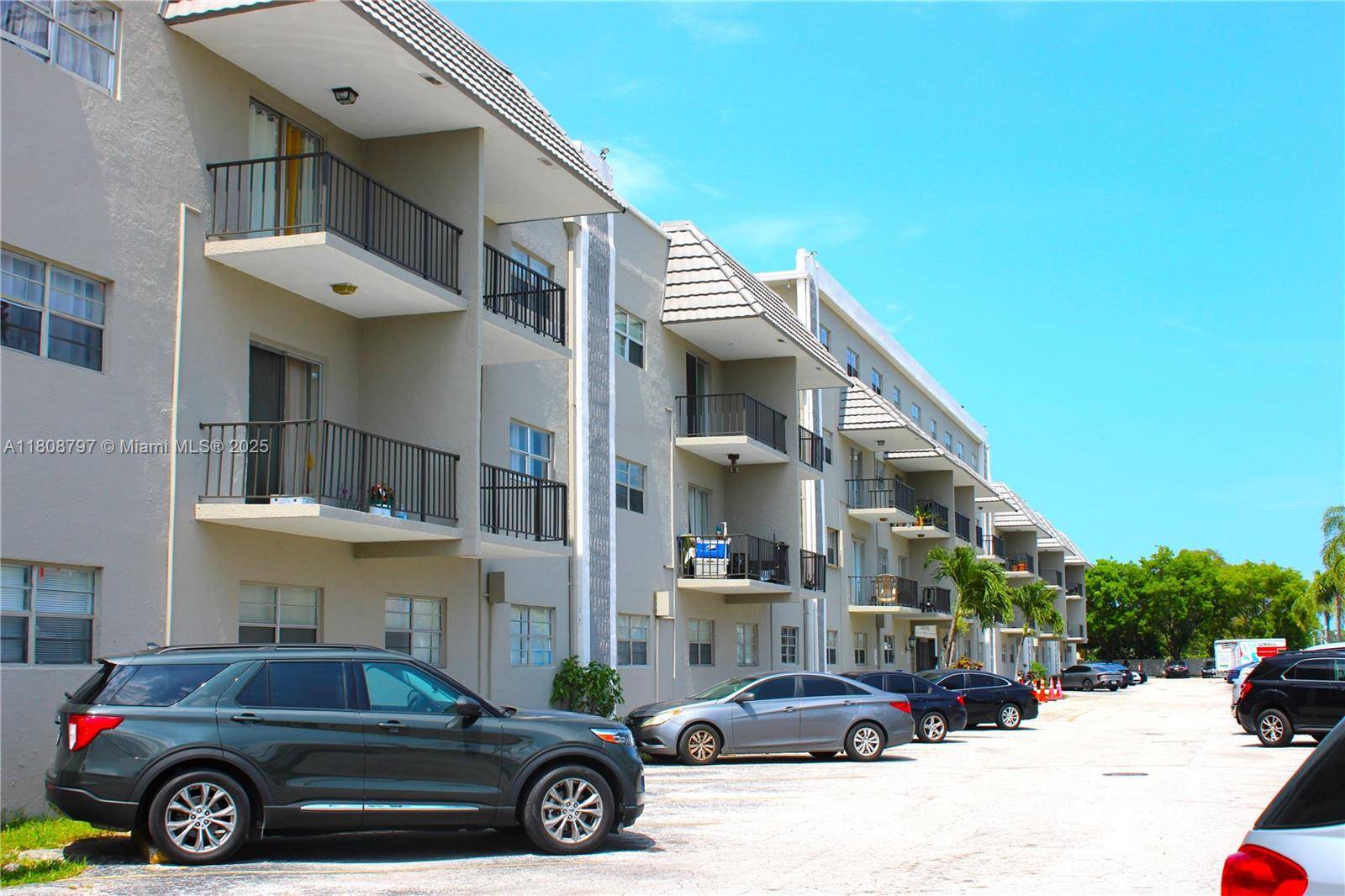 Pembroke Park, FL 33023,5100 SW 41st St #214