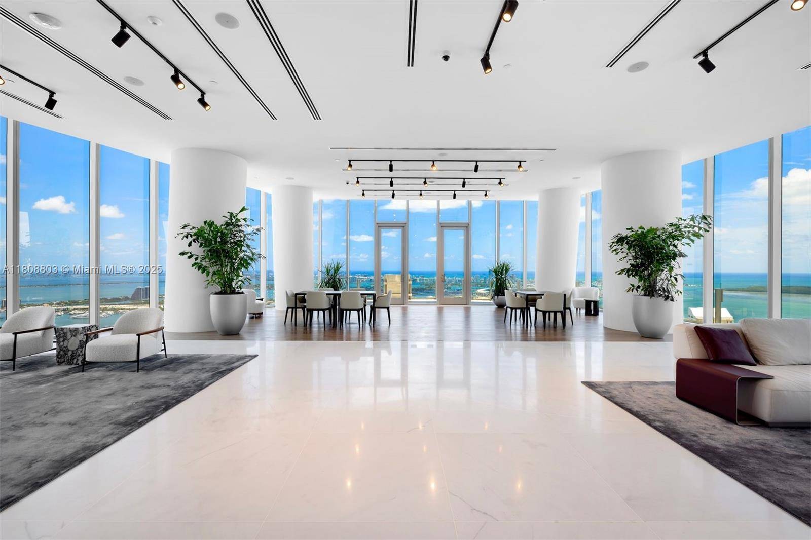 Miami, FL 33131,300 Biscayne Blvd Way #1005