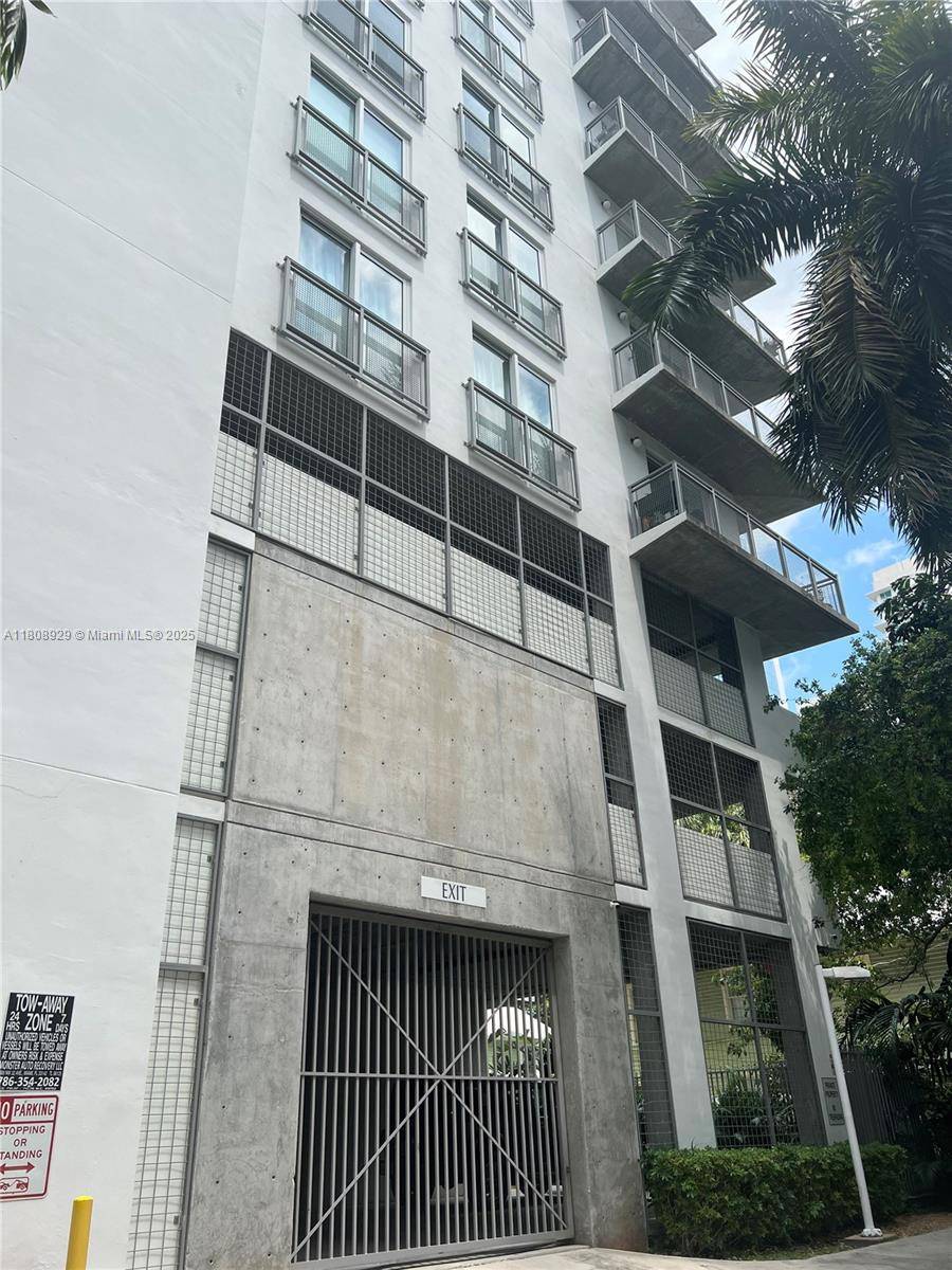 Miami, FL 33137,455 NE 25th St #901