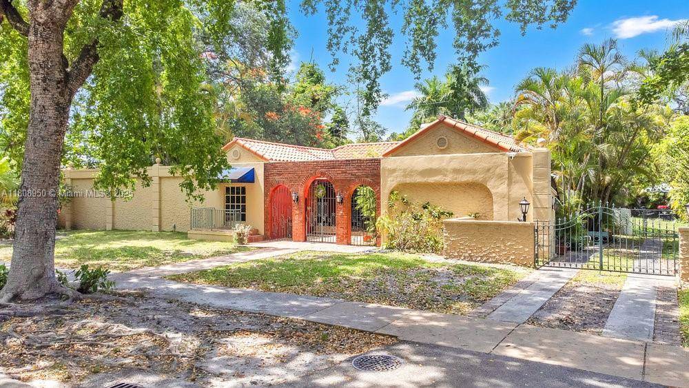 Coral Gables, FL 33134,421 S Zamora Ave