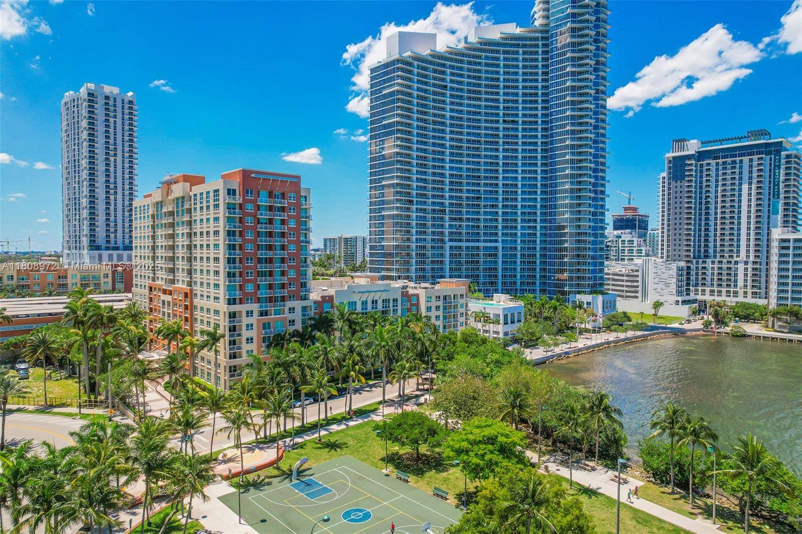 Miami, FL 33137,2000 N Bayshore Dr #621