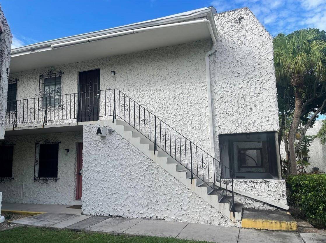 Palmetto Bay, FL 33176,8701 SW 141st St #A3
