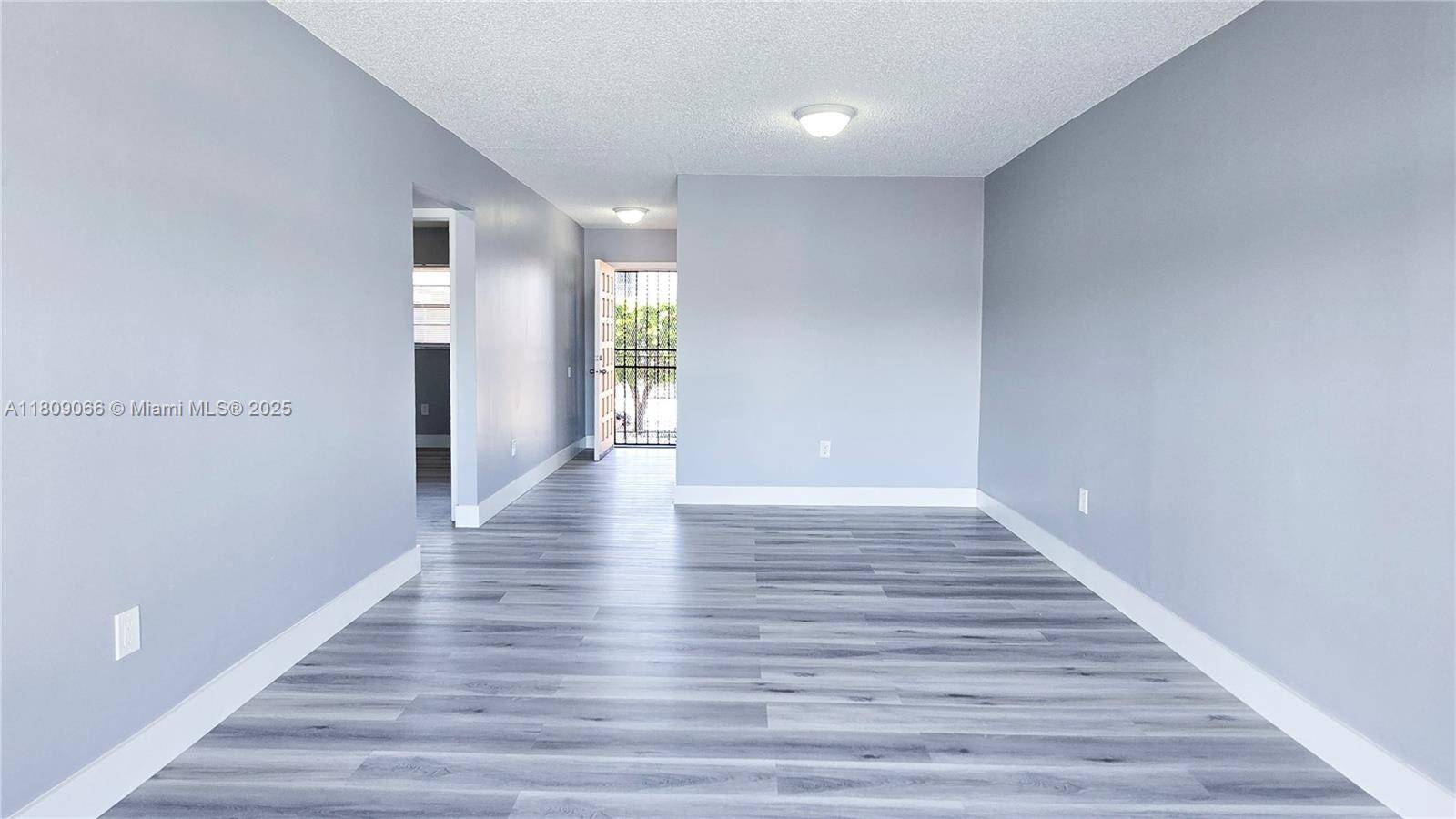 Hialeah, FL 33010,45 W 23rd St #8