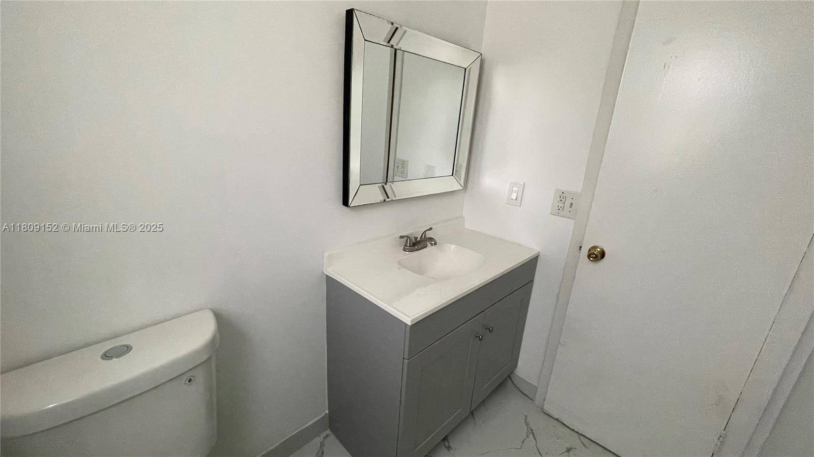Lauderhill, FL 33313,5210 NW 16th St #3