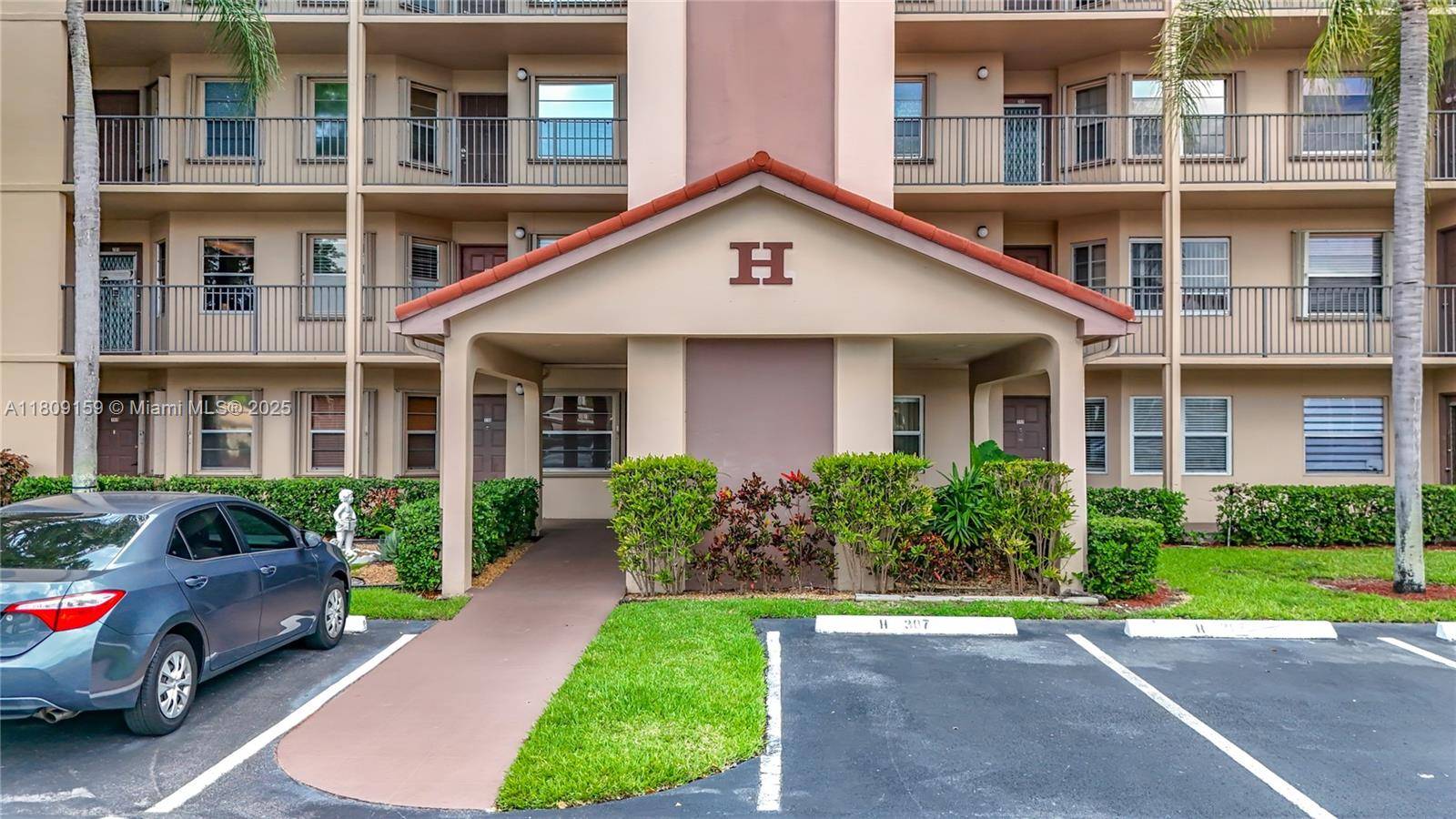 Pembroke Pines, FL 33027,1100 SW 130th Ave #111H