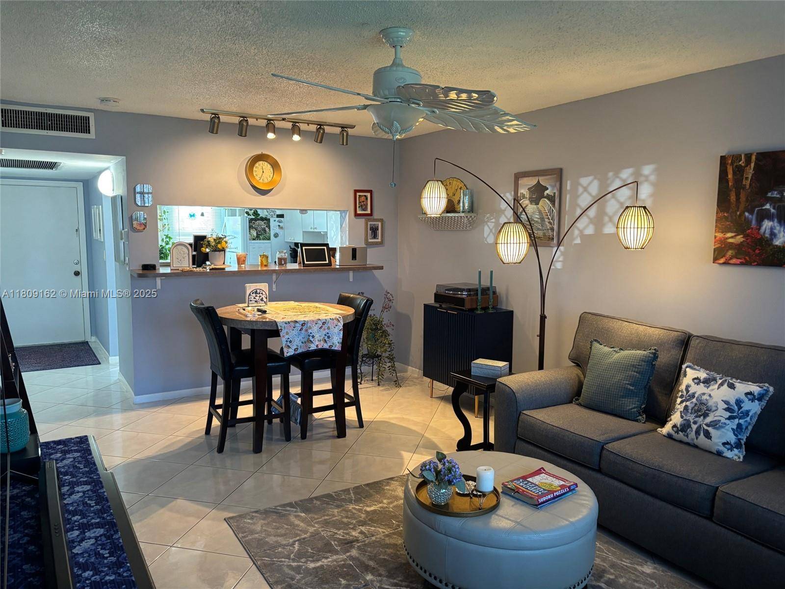 Hollywood, FL 33021,2223 Park Ln #102