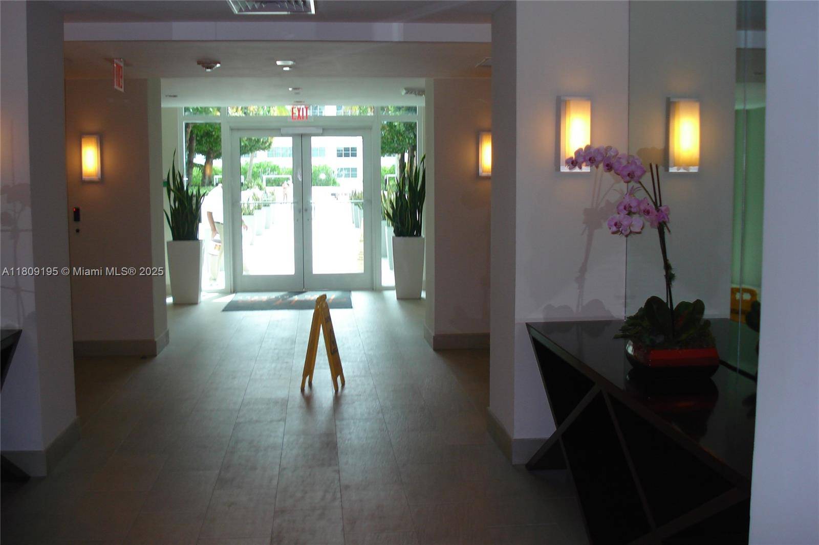 Miami, FL 33131,951 Brickell Ave #1211