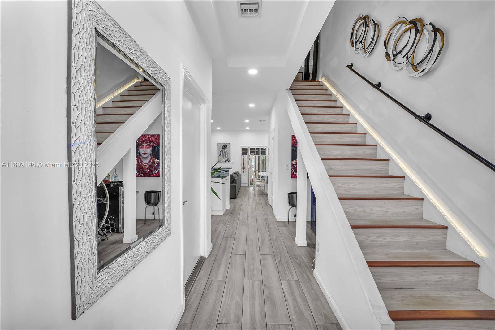 Hollywood, FL 33020,2307 Washington St #5