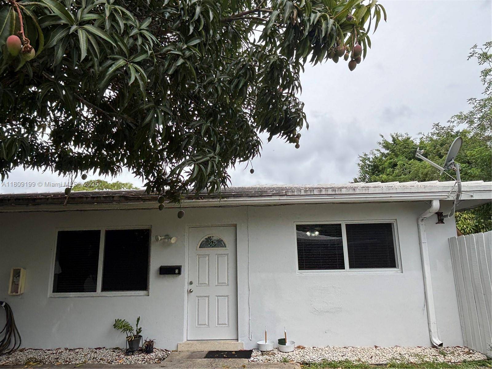 Oakland Park, FL 33334,1061 NE 34th #3