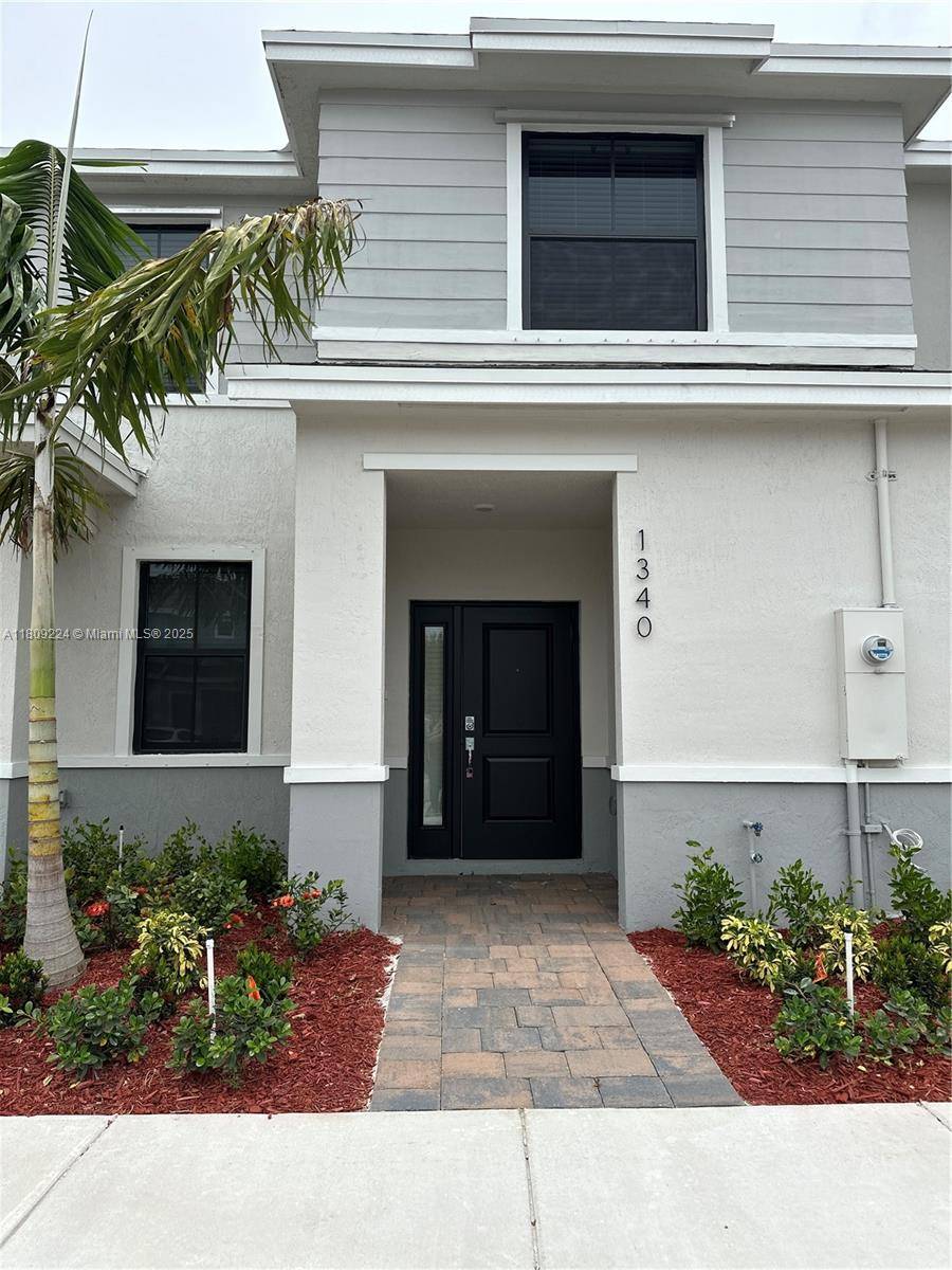 Florida City, FL 33034,1340 NE 3rd Ave #1340