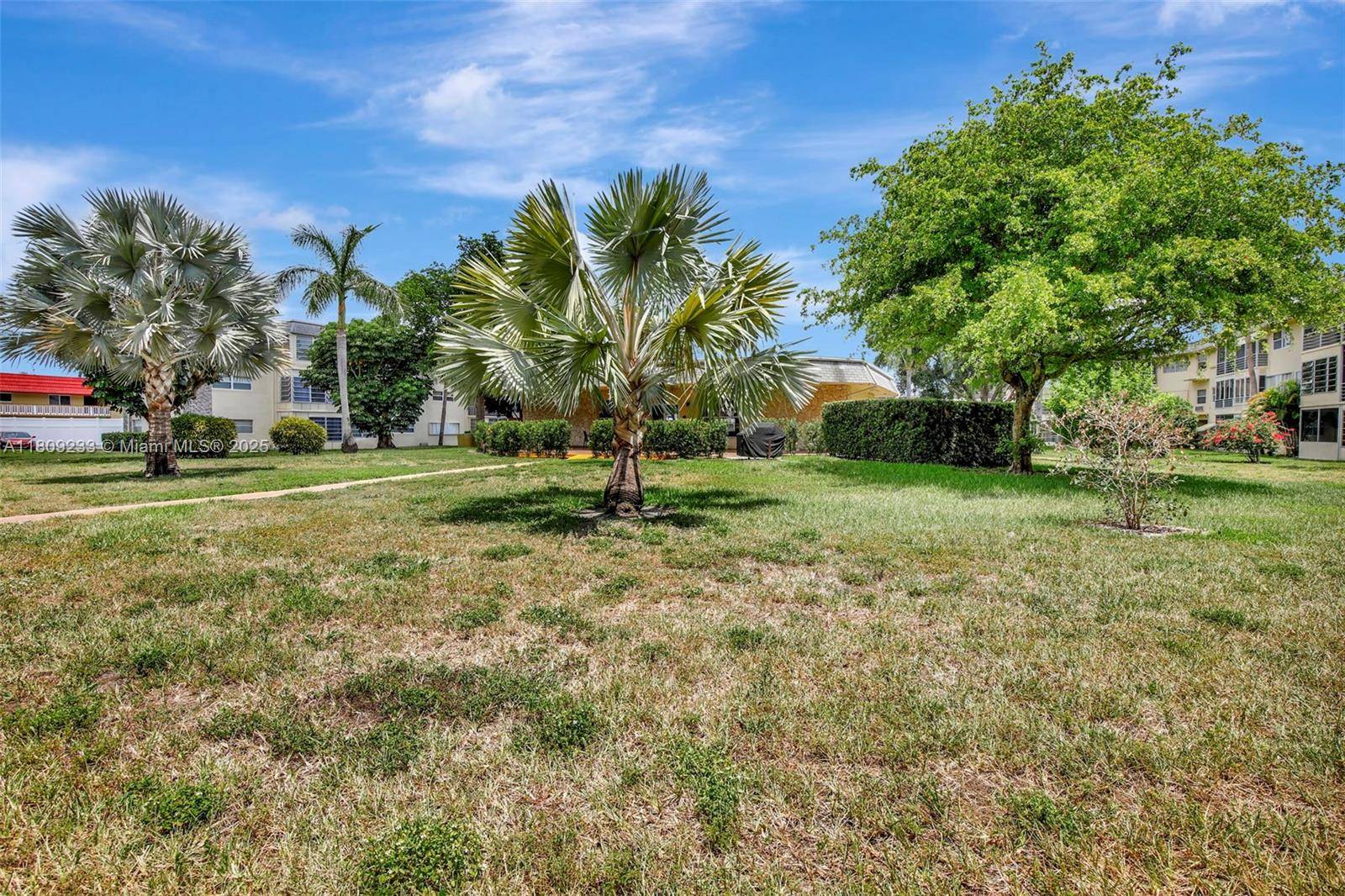 Lauderhill, FL 33313,4441 NW 16th St #J108