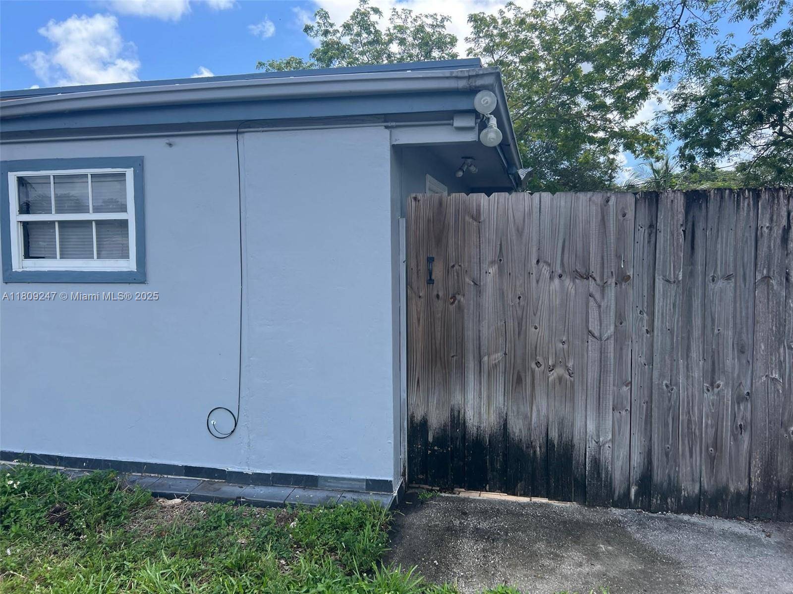 Hollywood, FL 33020,2446 Liberty St #2