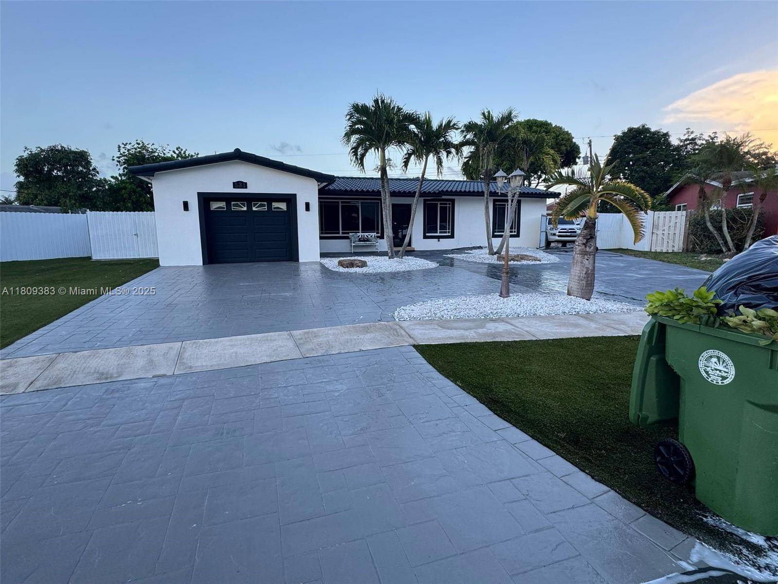 Pembroke Pines, FL 33024,531 NW 76th Ter