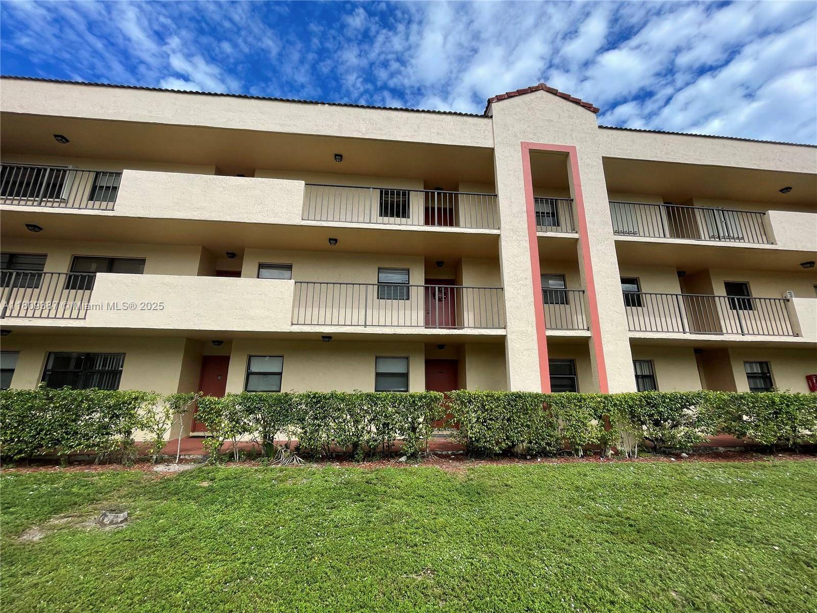 Miramar, FL 33025,3470 Foxcroft Rd #111