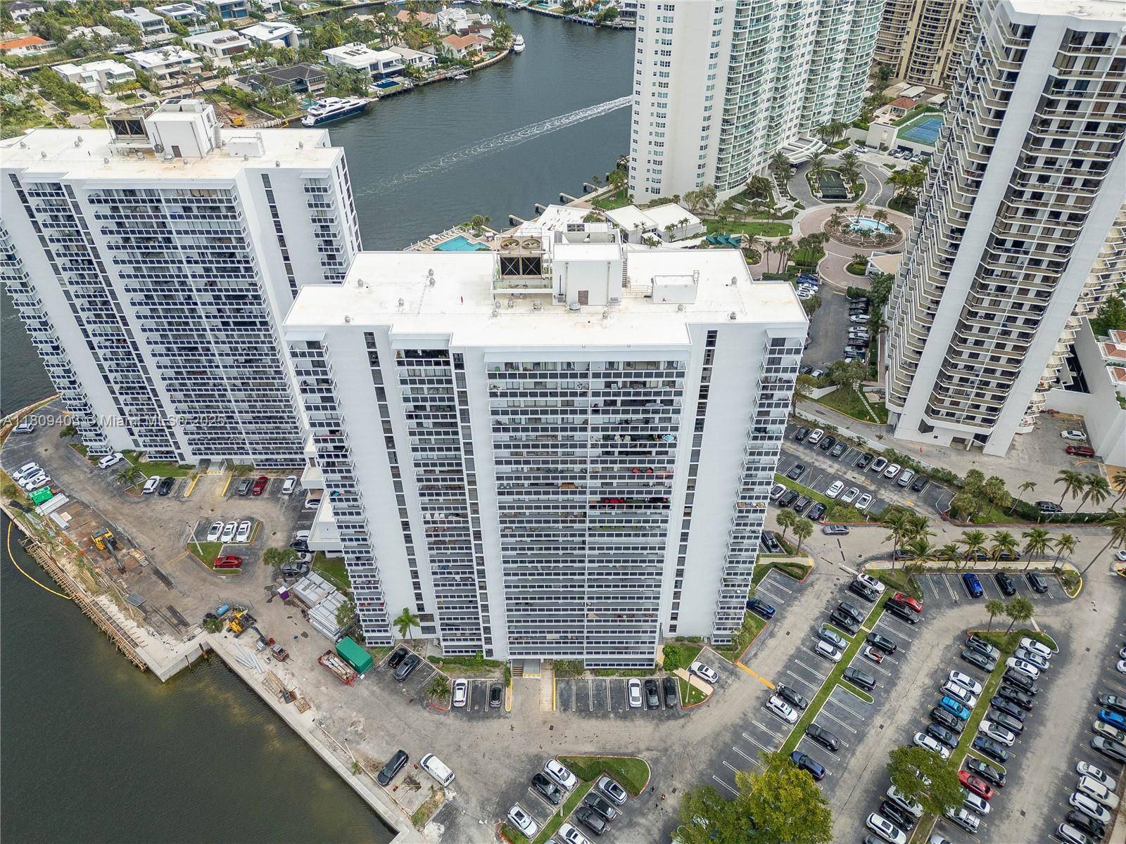 Aventura, FL 33180,20505 E Country Club Dr #731