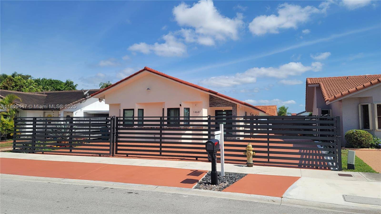 Miami, FL 33175,14641 SW 52nd St