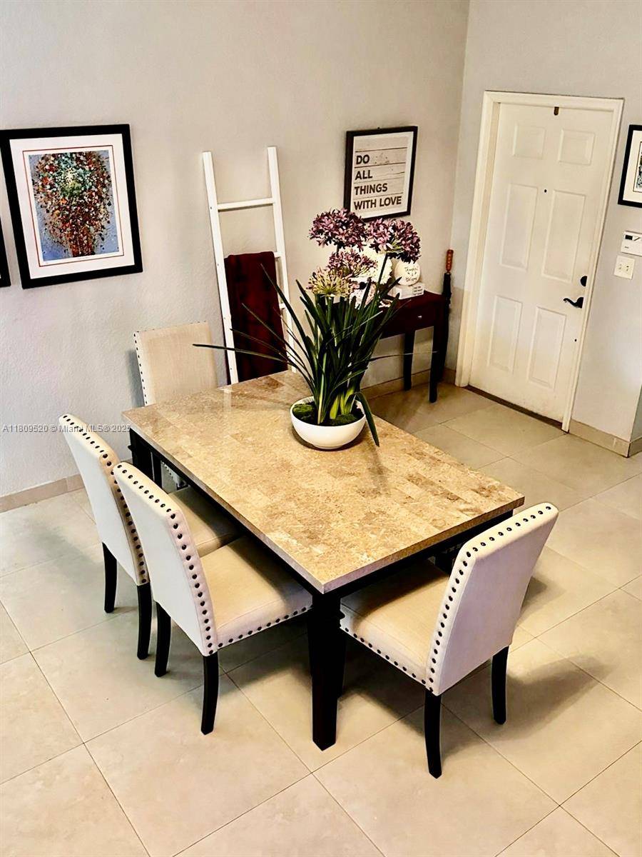 Weston, FL 33332,4142 Forest Dr